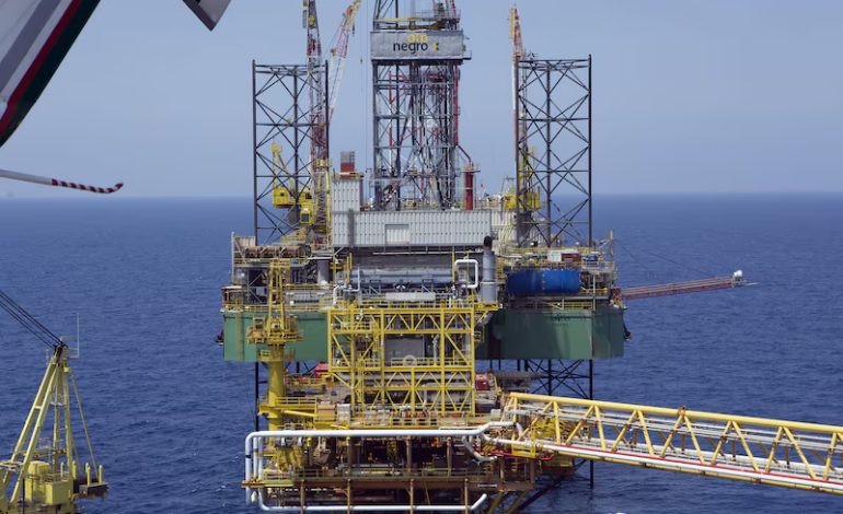 Pemex borra avance con AMLO: producción cae más de 115.000 barriles diarios